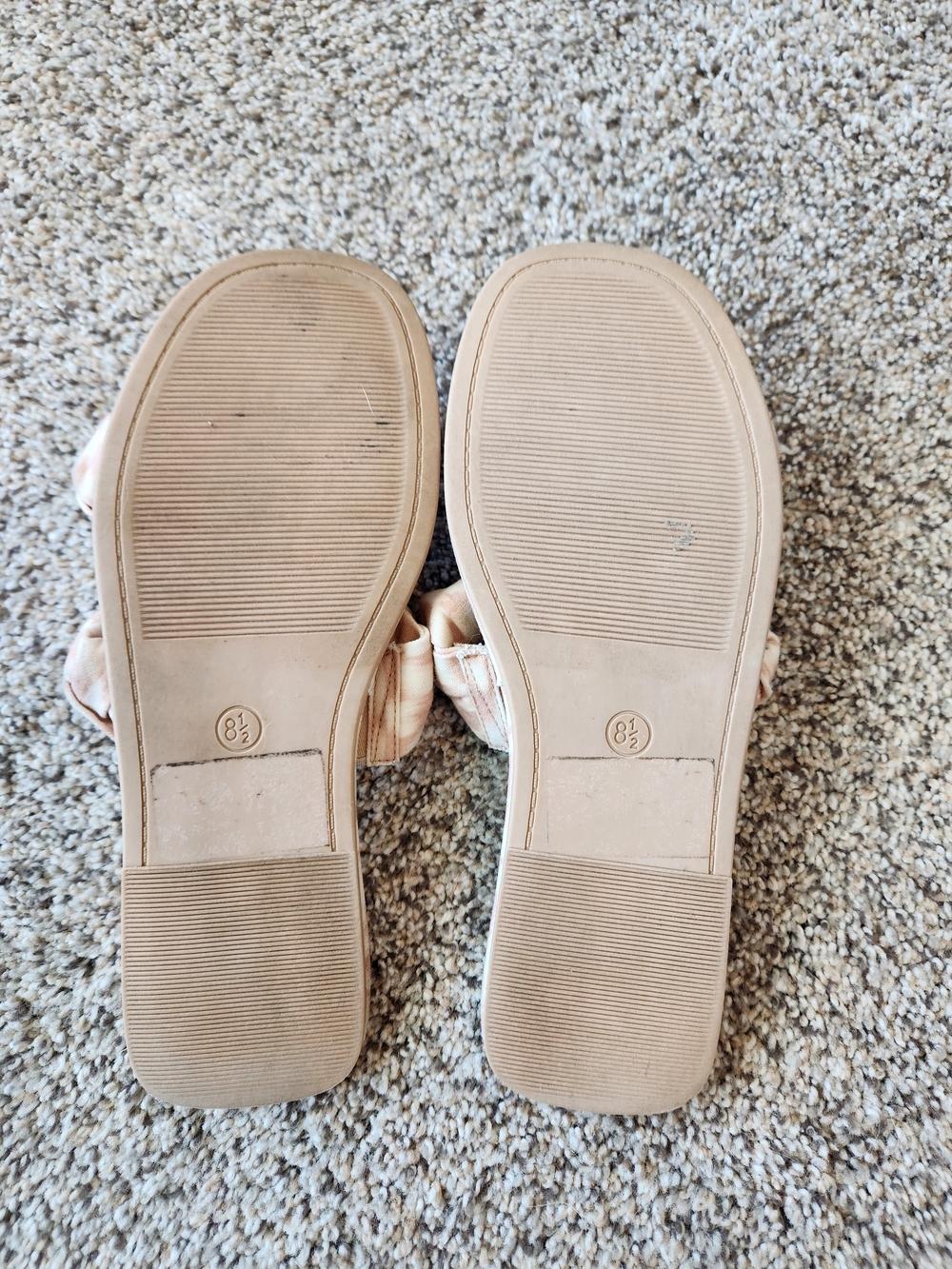 Universal Thread Neutral Sandals - Picture 4 of 4